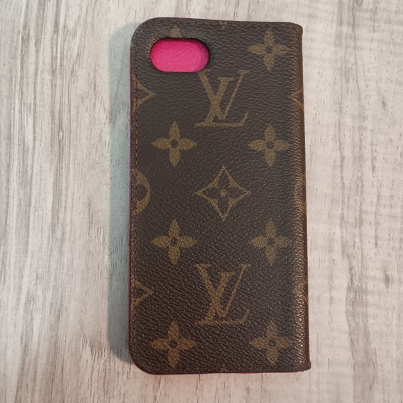 Louis Vuitton Pink cell phone case - Picture 1 of 8